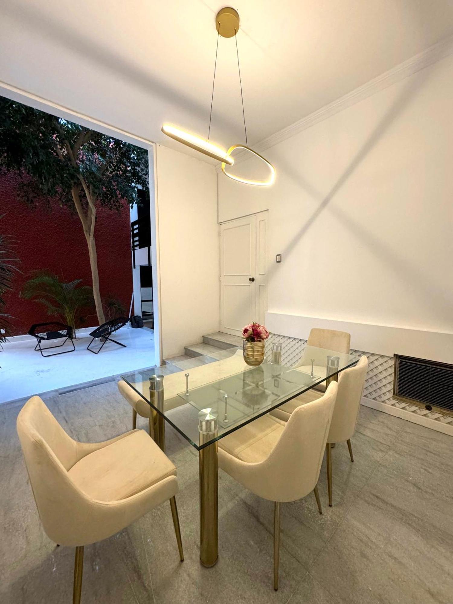 Group In Fun Yard 15 Min From Polanco! *