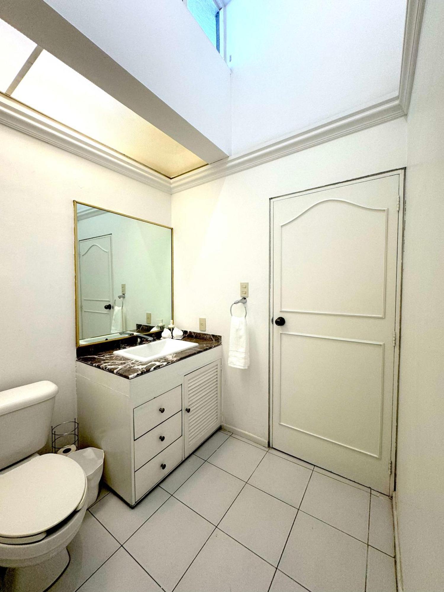 Group In Fun Yard 15 Min From Polanco! Holiday home Mexico City