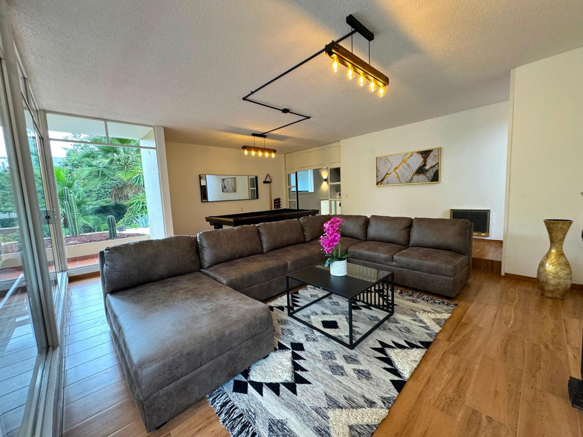 Group In Fun Yard 15 Min From Polanco! Holiday home Mexico City